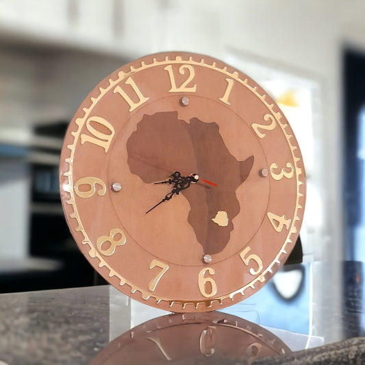 DISPLAY & WONDER Personalised Wooden Wall Clock | Rustic Farmhouse Style
